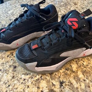 Jordan Non Desistas Black and Gray Sneakers